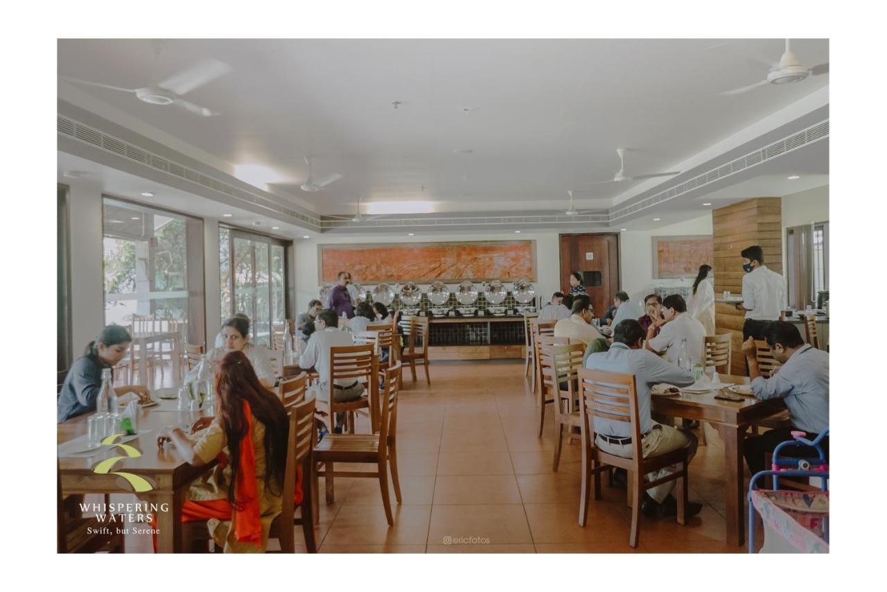 Whispering Waters Hotel Malayattur Exterior photo